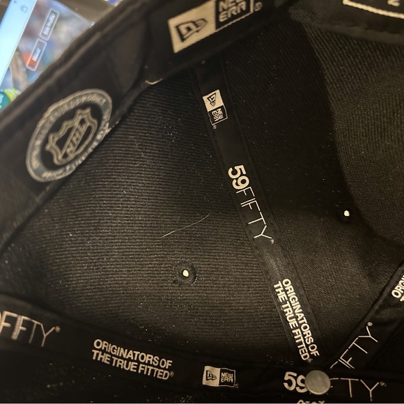 Chicago Blackhawks Fitted Size 7 1/2 - Picture 4 of 7